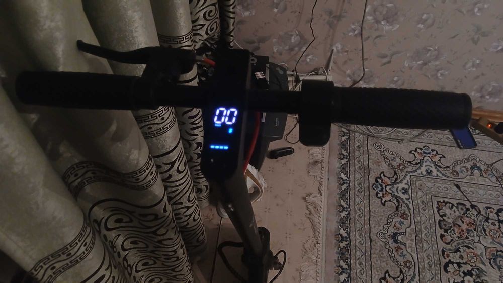 Электросамокат m365 35км/час(торг есть)