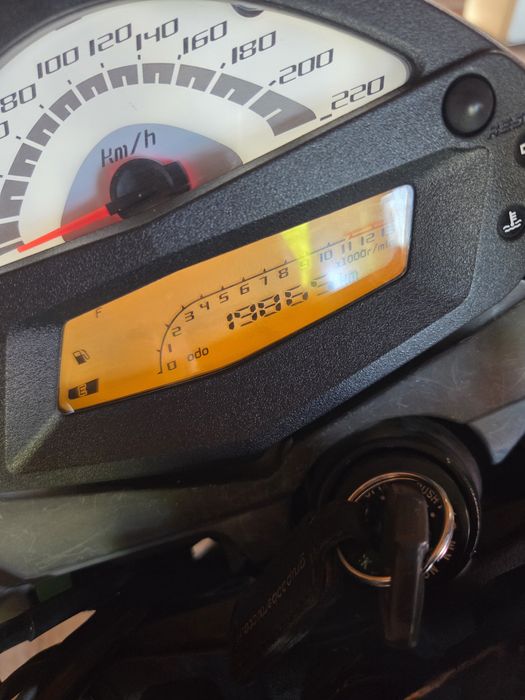Vând Kawasaki er 6n A2