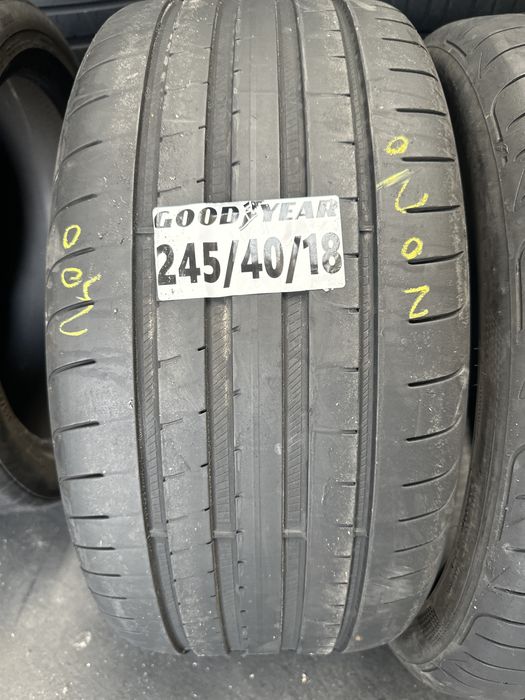 245/40/18  goodyear