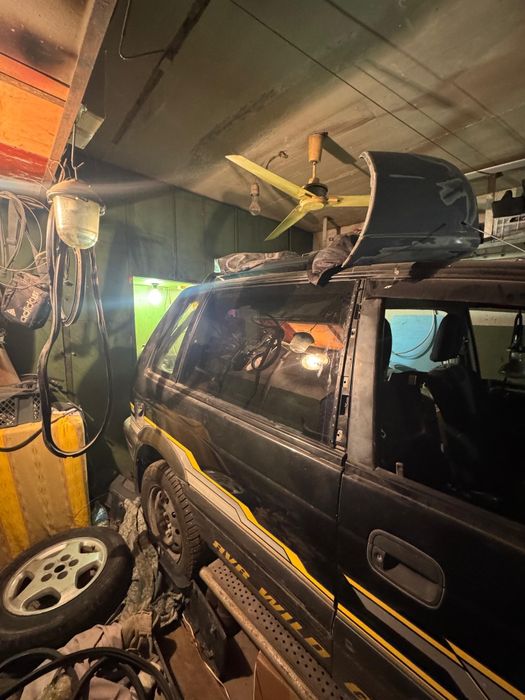 Продам Mitsubishi RVR