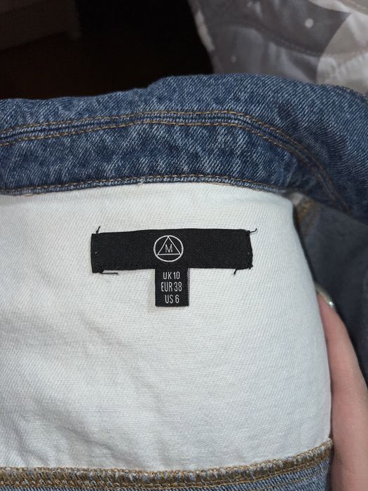 Джинсовая кроп куртка missguided