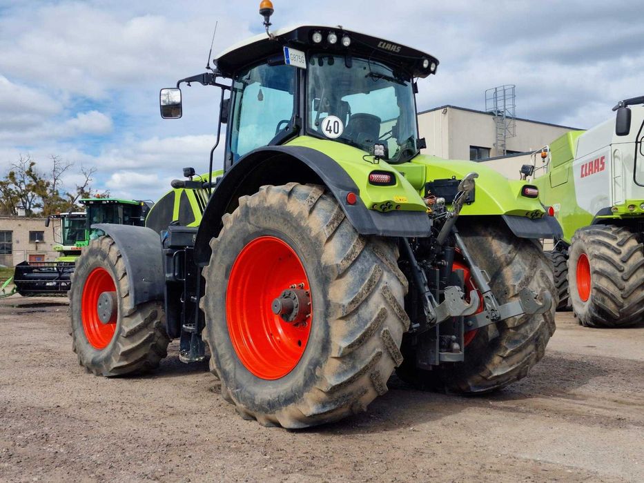 Tractor Claas Axion 950