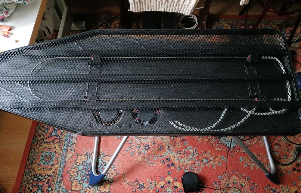 Masina cusut si rictuit Juki, Uberdeck, masa calcat