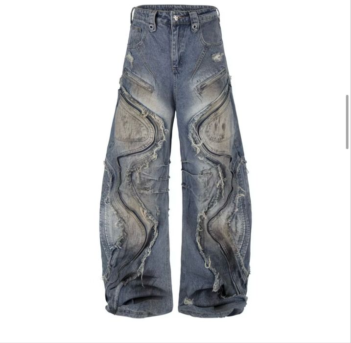 deconstructed baggy jeans