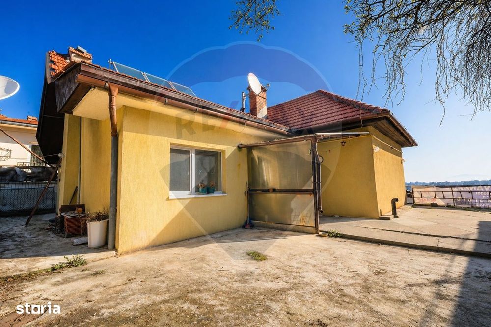 Casă cu vedere panoramică Brașov | Două unități independente | P+E |