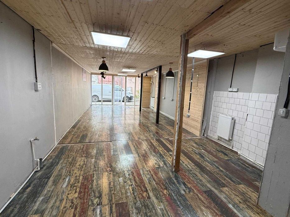Inchiriez spatiu comercial 56mp Peninsula, Constanta