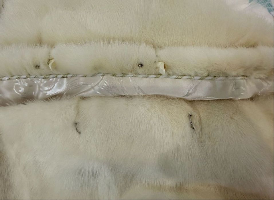 Продам шубу авто леди