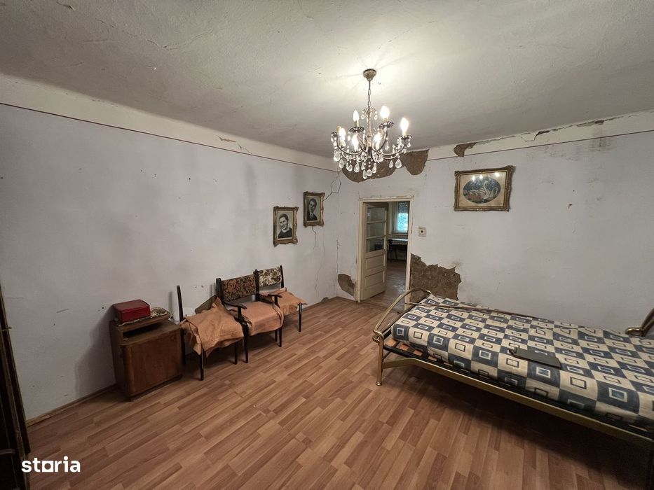 Casa cu 3 camere si teren 3.200 mp | Central Mediesu Aurit
