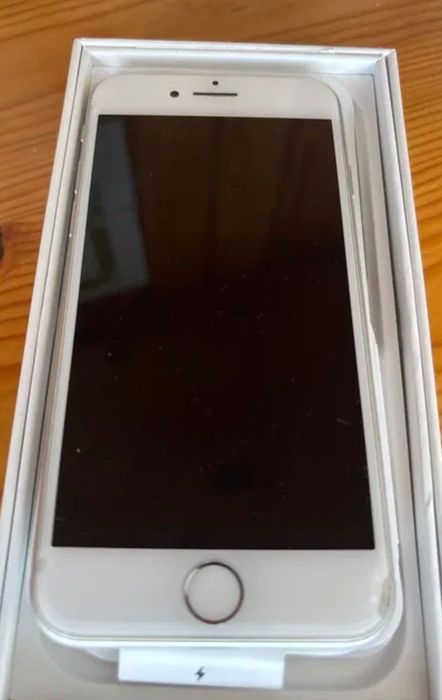 iPhone 8.