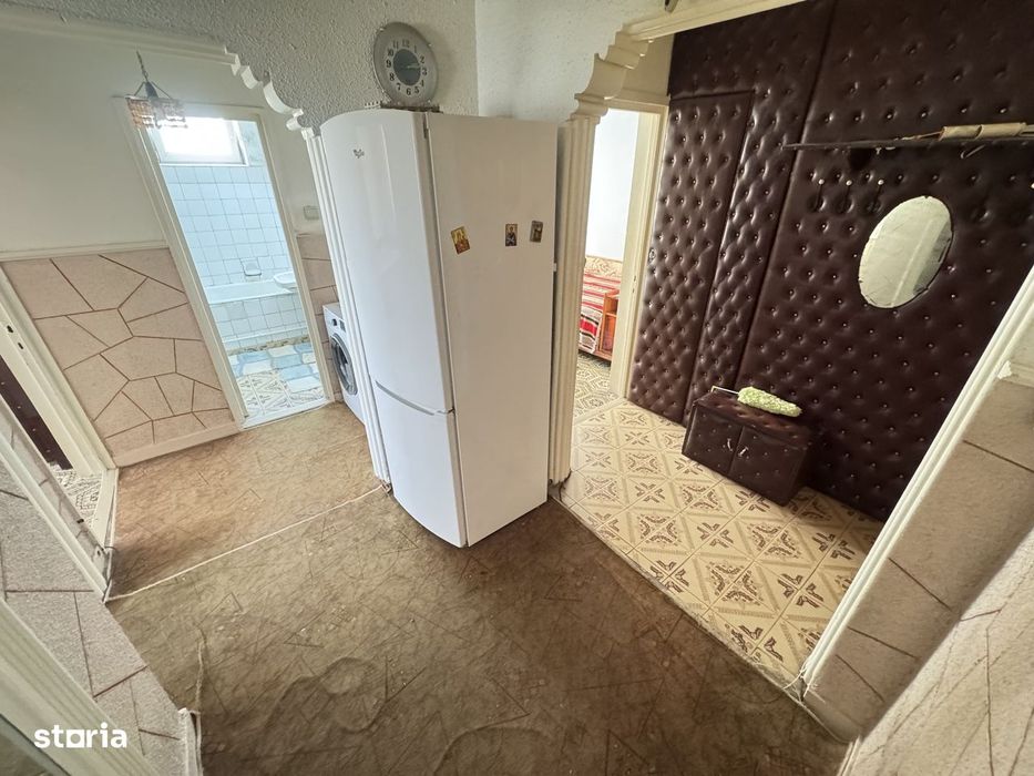 Apartament 3 camere zona Cet cu Centrala