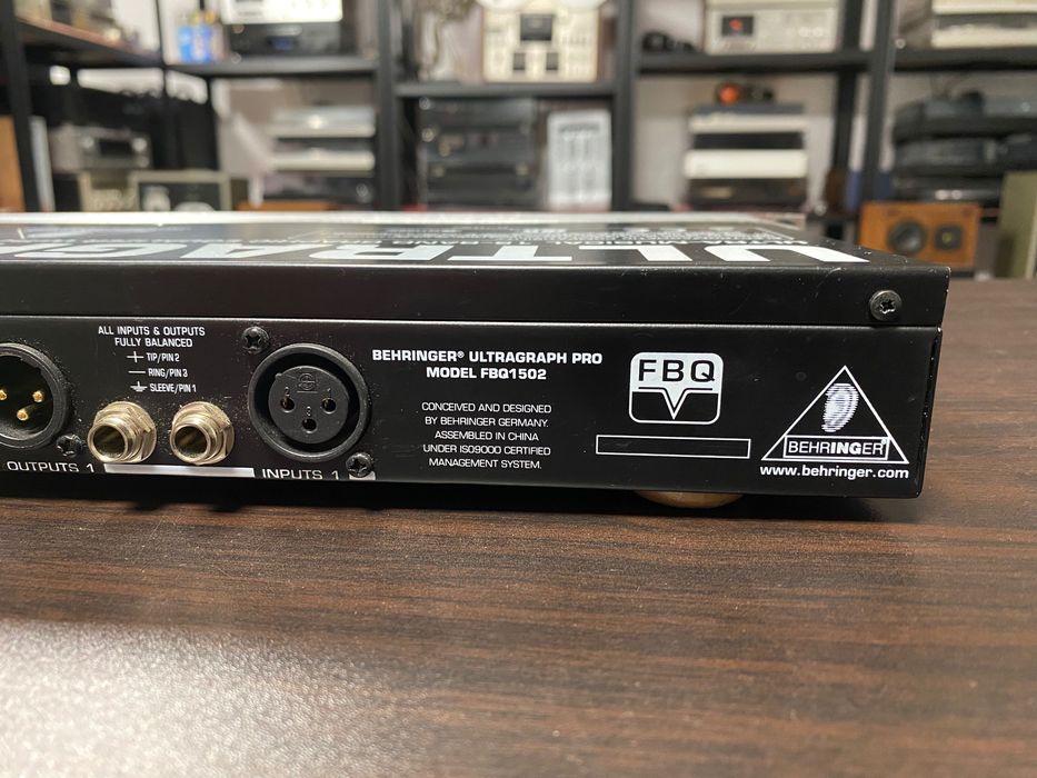 Еквалайзер Behringer