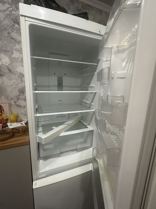 Продам холодильник