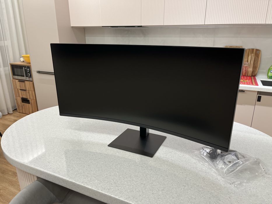Монитор изогнутый Redmi 34’’ (Xiaomi)