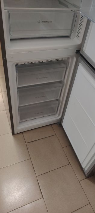 Хладилник с фризер indesit