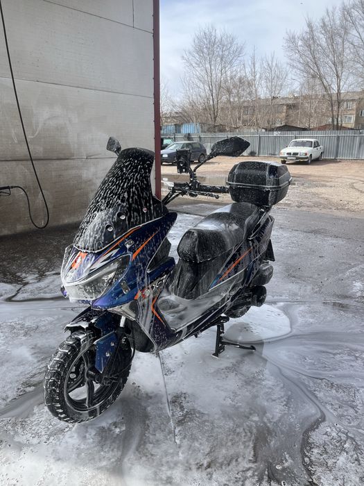 Скутер Maxi 150куб