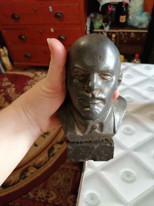 Продам бюст Ленина