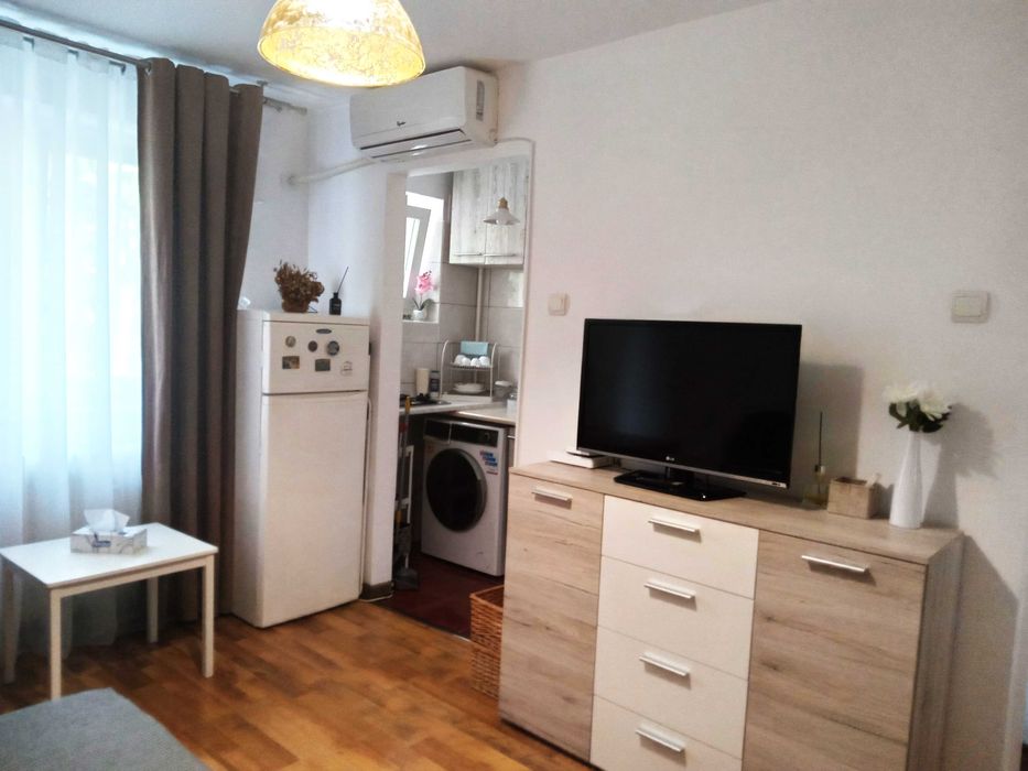 Proprietar inchiriez garsoniera economica sec.3 adiacent B-dul Unirii