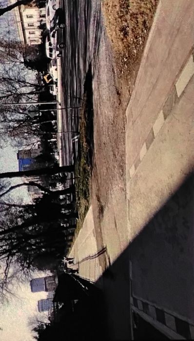 Срочно; Юнусабад Амир Темур шох куча биринчилиния  1 сотиги 140000 y.e