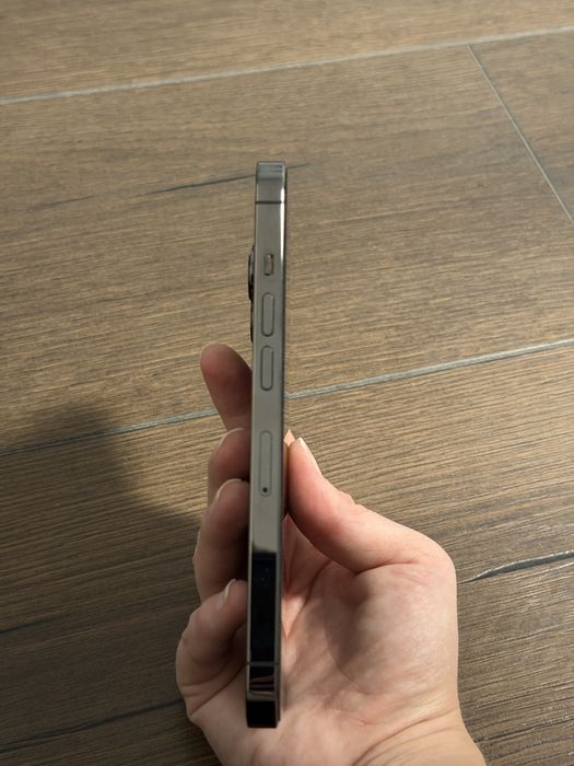 iPhone 13 Pro – stare foarte bună – baterie 76%