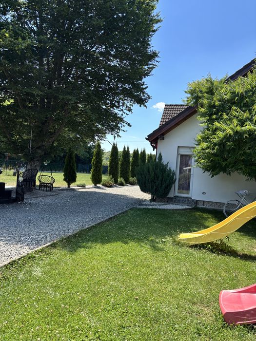 Închiriez cabană, Casa de vacanță, pensiune pe Valea Avrigului