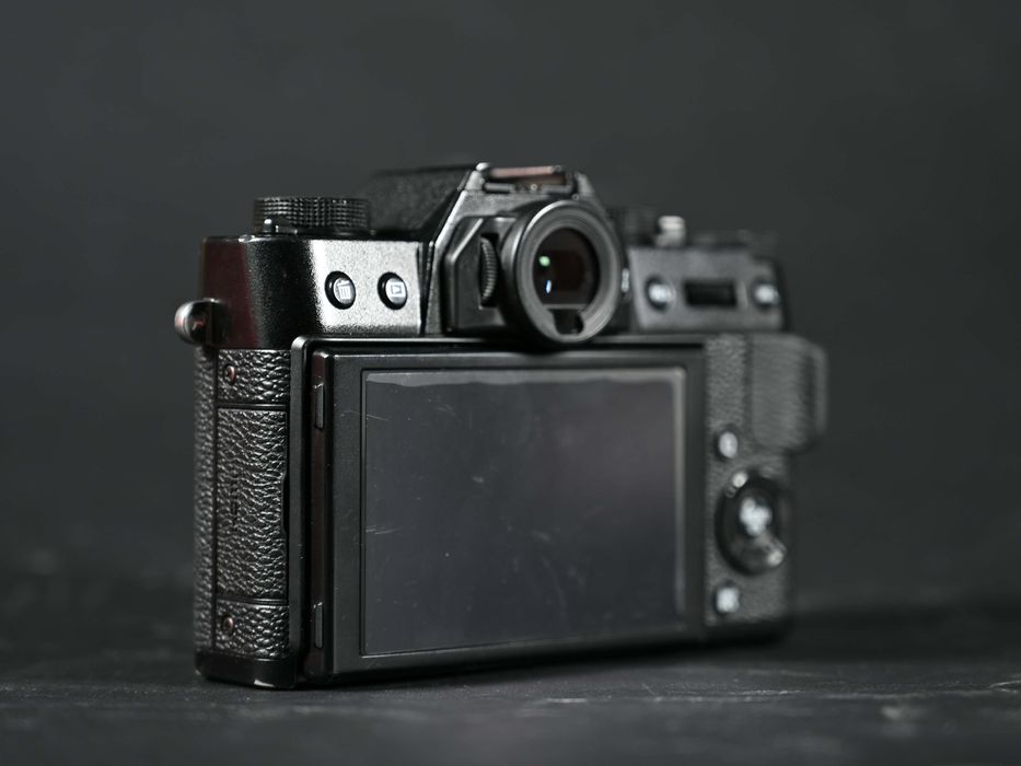 Fujifilm X-T20 с обектив Fujinon XC 16-50mm f/ 3.5-5.6 и поляризиращ филтър