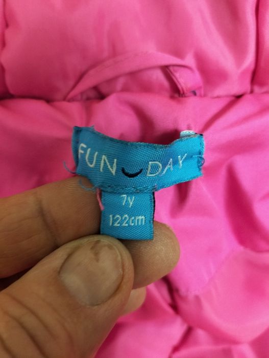 Продам куртки весна