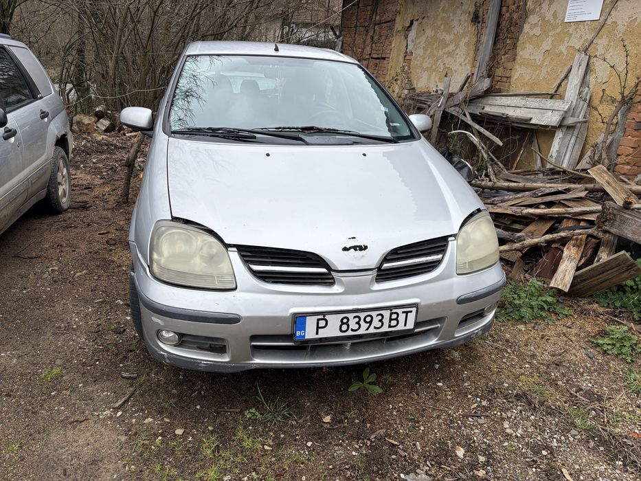 Nissan Almera Tino
