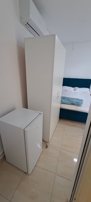 Camera de inchiriat  cu luna