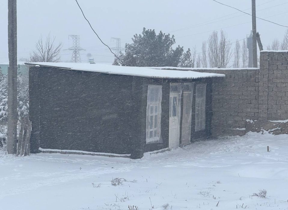 Зангиота тумани Нуробод МФЙ да  3.8 сотих ер сотилади