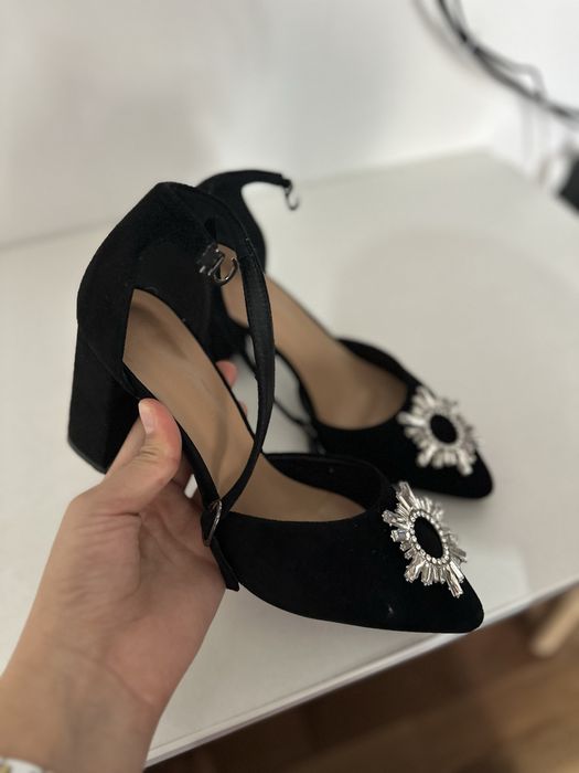 Черный замшный туфли