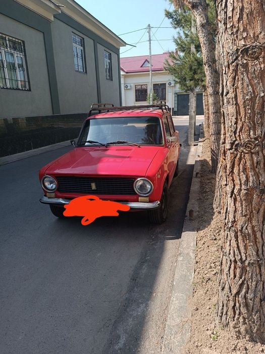 Vaz 21011 holati yaxshi yurib turgan moshina gaz