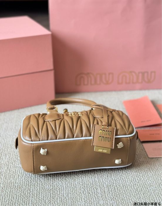 Geanta Miu Miu piele naturala pe comanda