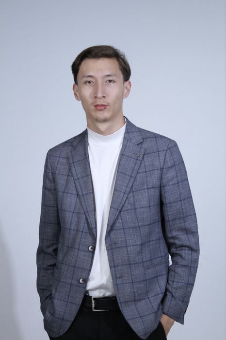 Тамада,Асаба,Ведущий.