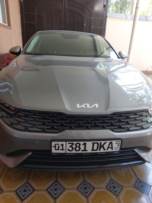 Kia k5. 2022 oxiri. 57 ming yurgan. 22.500 ming.u.e
