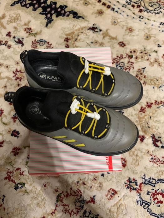 Продам детскую обувь