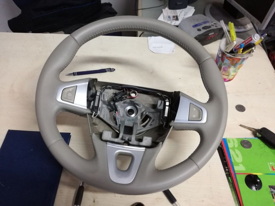 Vopsea Renault Fluence Megan Scenic Espace Reconditionare vind Vopsea