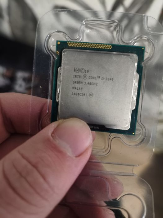 Продам процессор i3 3240