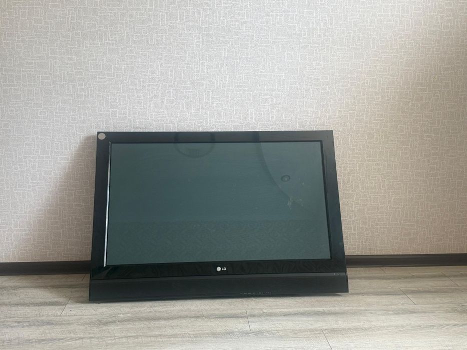 Продам Телевизор LG