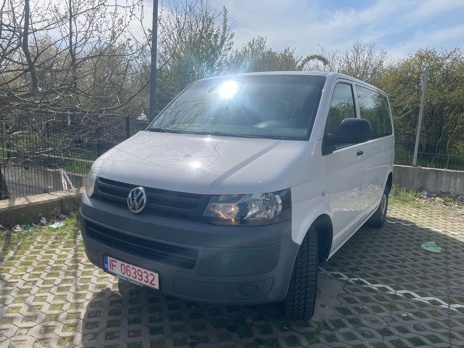 Vânzare Vw Transporter 2.0 TDI 8+1 locuri 7000 euro