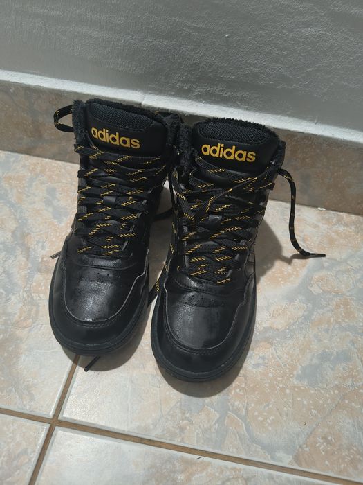 Ghete iarna copii Adidas impecabili marimea 36