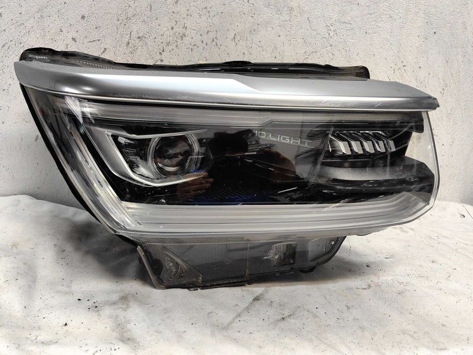 Оригинален фар Vw Amarok IQ.Light