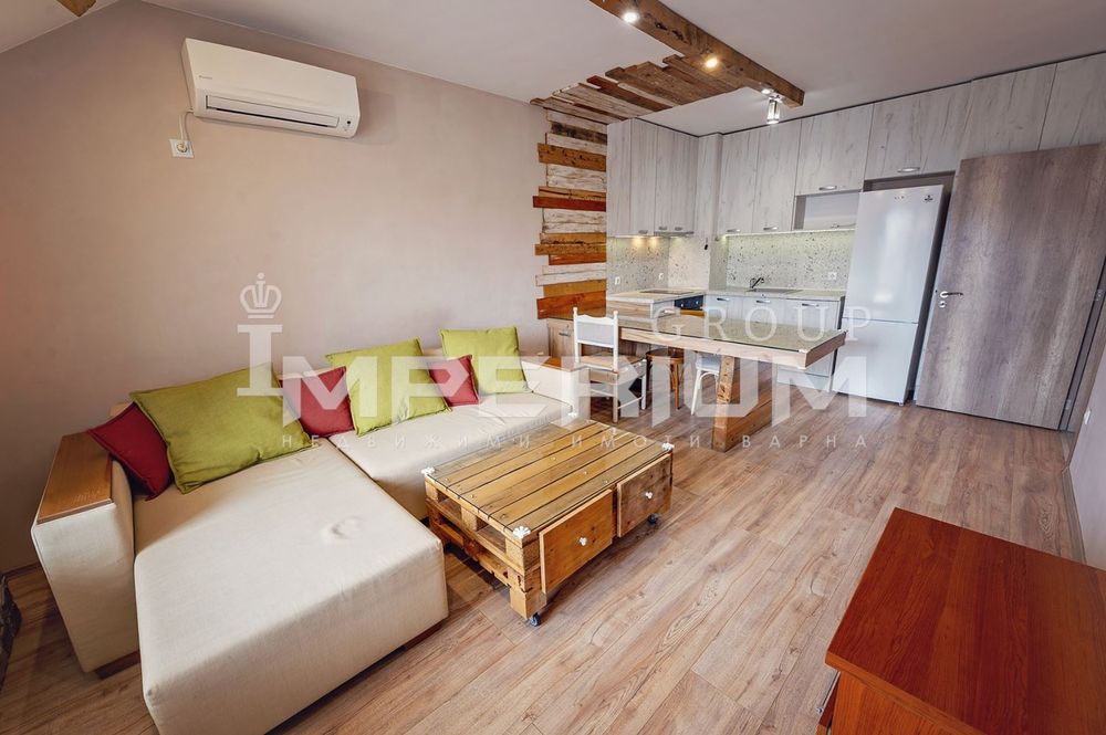 Тристаен обзаведен апартамент под наем в района на кв. Левски, гр. Ва