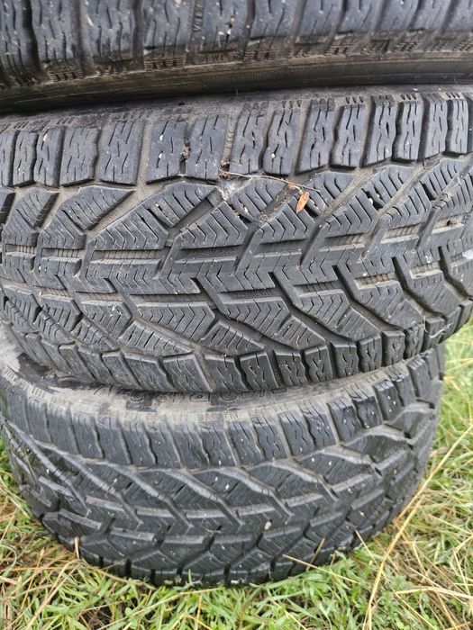 Зимни Kormoran 225 40 18 dot3919