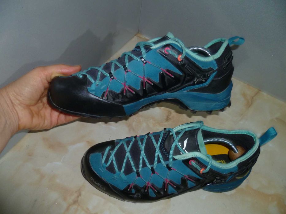 SALEWA туристически обувки №40
