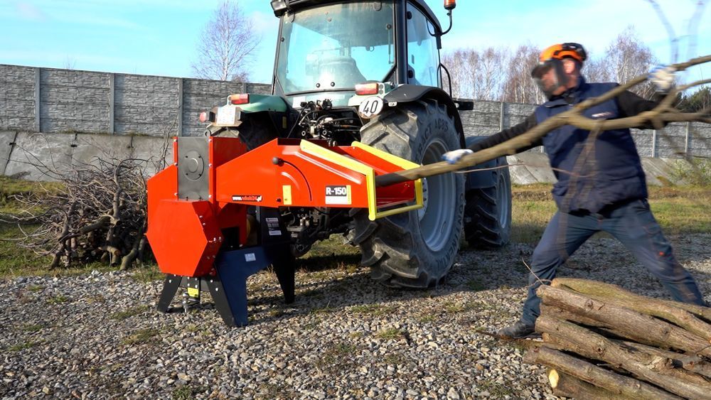 tocător crengi la tractor r 150