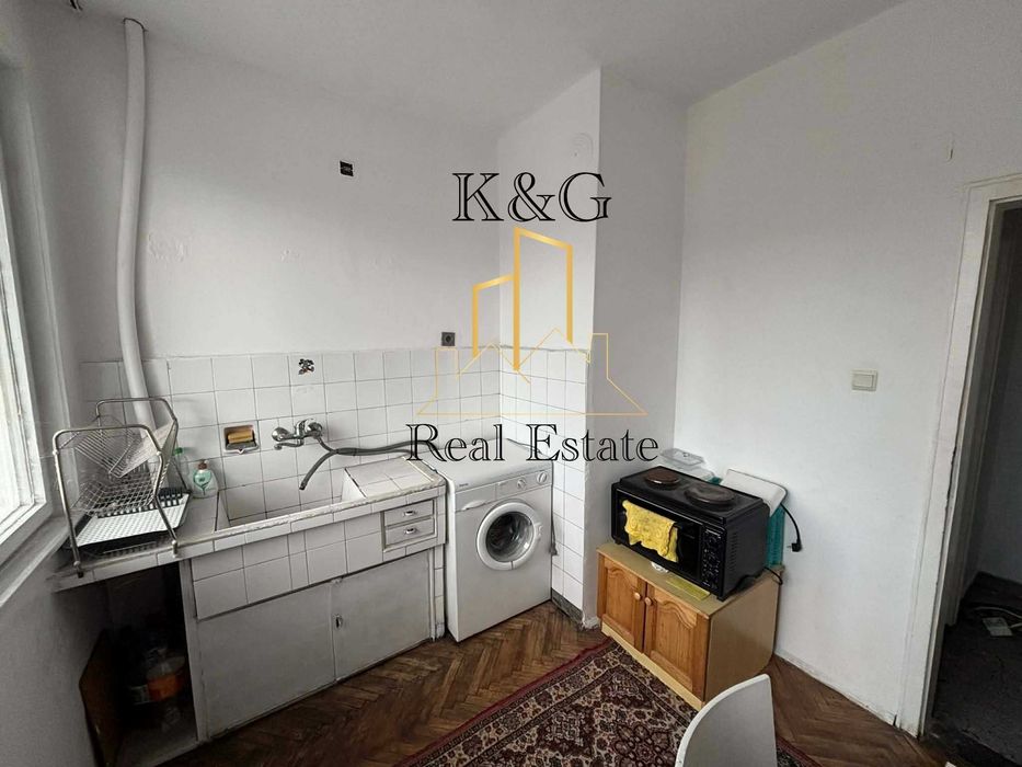 Двустаен тухлен апартамент в идеален център - гр. Разград