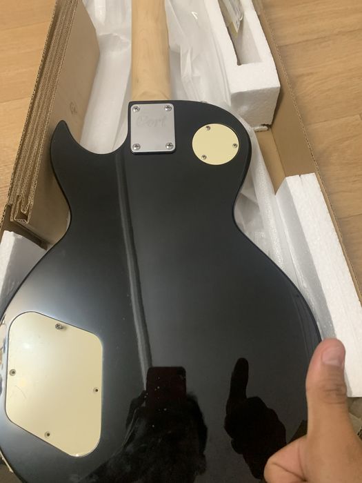 СРОЧНО!! Электрогитра cort classic rock 100