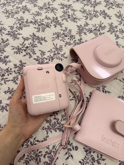 Instax.