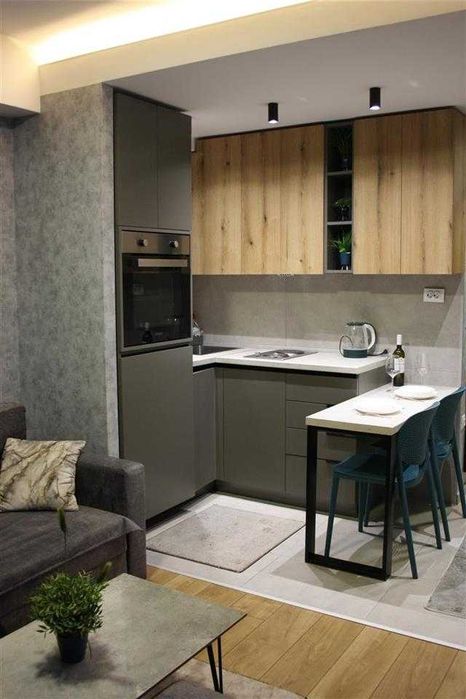 Дава се под наем Едностаен апартамент в Бургас, Център - 35 кв.м за 153 € - Снимка #1