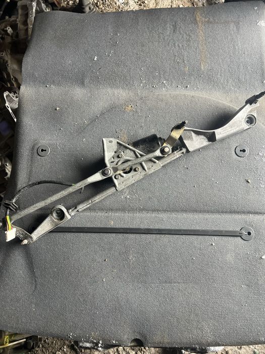 Трапеция дворников на Mercedes